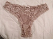 String gr Xs Braun Beige Mit Schleife und Spitze 