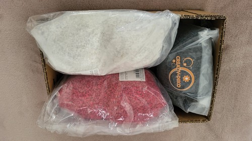 Dekosand schwarz weiß rot - /,