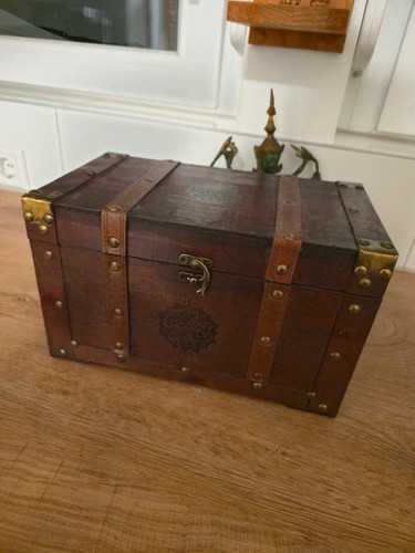 Truhe schatztruhe holz braun - schatztruhe,
