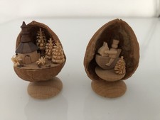 1 Nuss Reiterlein - 1 Nuss Seiffener Kirche - stehende Miniaturen  - Erzgebirge 