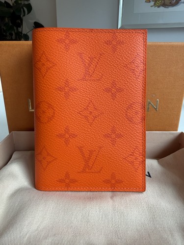 Louis vuitton - louis,
