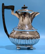 Versilberte Kaffeekanne