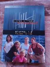 Hinter Gittern der Frauenknast