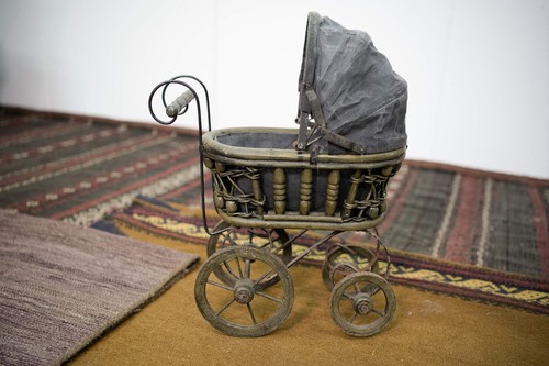 Puppenwagen aus metall und - aus,