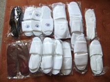 Konvolut 16 Paar verschiedene Badelatschen, Hotelslipper in OVP