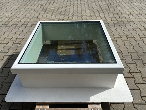 Lichtkuppel 100 aus - x,