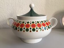 Suppenterrine mit Deckel aus