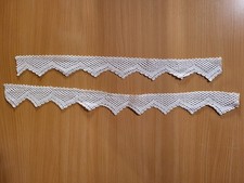 2 Bordüren, Spitzen