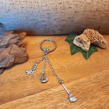 Schlüsselanhänger Hexe Besen