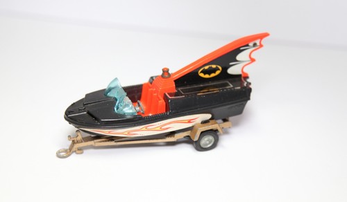 Corgi 107 batmans batboat - corgi,