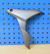 Original Suzuki Verkleidung GSR 750 Rahmenverkleidung Seitenverkleidung rechts