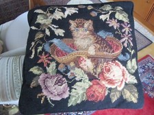 Petit Point schönes Sofa Kissen Samt Handstickerei Kätzchen im Korb