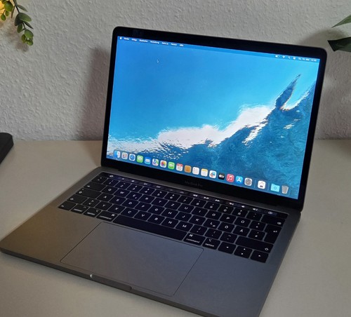 Apple macbook pro 2019 - 13", |