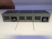 H0 HO 1:87 Gebäude LKW Garage 6fach vormontiert dunkelgrau (1)