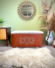 alter Wäschepuff Wäschetruhe