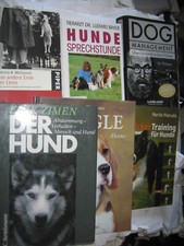 18 Bände zum Thema Hunde