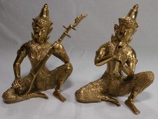 Zwei asiatische Figuren massives Messing - Musiker mit Instrumenten -Feiner Guss