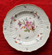 Meissen Schmuckteller Teller, Dekor Bunte Blumen und Insekten mit Goldrand 