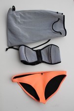 Triangl Bikini/Badeanzug