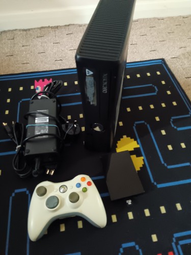 Xbox 360 slim 250gb - 250gb, matt