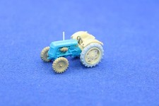 Haufe Spur H0 Traktor Famulus RS 32 in blau/grau/guter Zustand