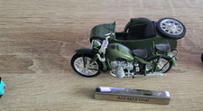 IMZ M72 Ural Motorrad Beiwagen grün DDR 1:24 Motorräder ATLAS