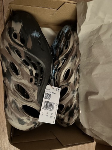 Yeezy foam runner cinder - foam,