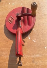 Antiker, seltener HS Bohnenschneider aus Gusseisen um 1930, roter Originallack 