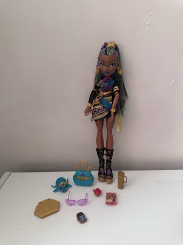 Monster high nefera - de, nile