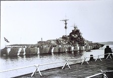 REPRO- SCHLACHTSCHIFF TIRPITZ unter Tarnung