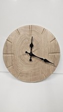 Handgemachte Wanduhr aus MDF