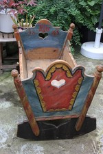 Kinder Wiege Antik datiert