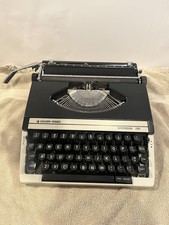 Silver Reed Sovereign 750