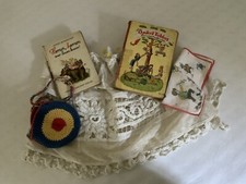 shabby chic deko gebraucht,Konvolut u.a. alte Kinderbücher,alter Gardinenvolant