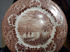 1 St. Englische Keramik  flach Teller 25 cm EIT England. Rot/Weiß.