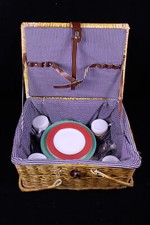 Picknickkorb 4 Personen 35 Teile mit Geschirr Arcopal France Gelb Blau Rot Grün