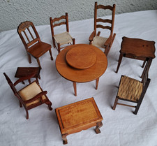 9 Teile Puppenmöbel Stühle und Tische, ca 8-10 cm Höhe, Holz,  Schaukelstuhl
