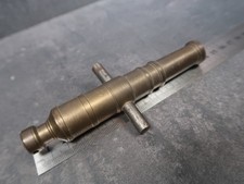 Massives Modell Kanonen Rohr