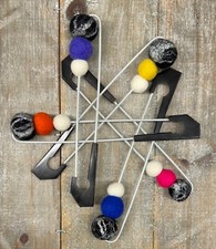 setenga - 1  Ziernadel HORN mit FILZKUGEL - BLAU - Ponchonadel  Verschlußnadel