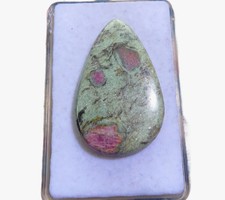 Rubin in Fuchsit - Ruby