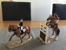 Schleich Dressurreiterin + Pferdeset Springreiter