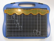 Bastelkoffer mit Schneidevorlagen und Klingen