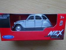 Citroen 2CV Ente 1/60 ca. 7,6cm mit Rückzugmotor silber Oldtimer Modelauto
