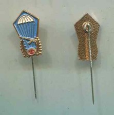 DDR:Fallschirmspringer-Sprungabzeichen.Miniatur 23 mm 1 Stück (D15)