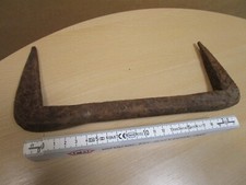 alte Bauklammer  Stahl massiv ca. 1,3 kg   Scheune Deko Schrott