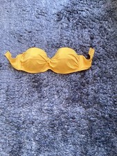 2 Bikini Oberteile In Gelb und