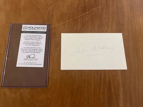 Leslie nielsen autogramm - leslie,