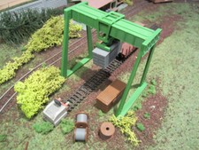 SP1050 Kran mit Containern und