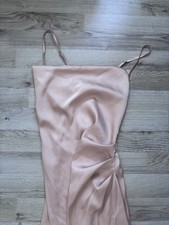 Elegantes Satin-Kleid in Rosé