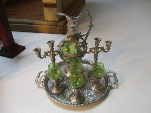 Antikes set aus karaffe - antikes,